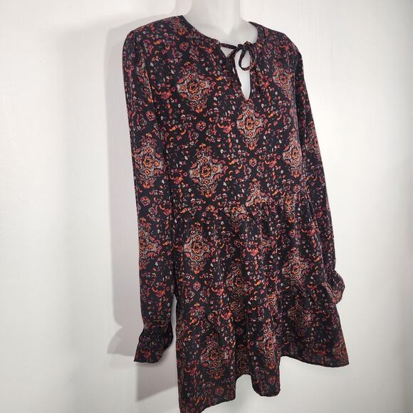 Maurices Womens Medallion Print Tiered Tunic Blouse Multicolor Black Size Small - Picture 4 of 9